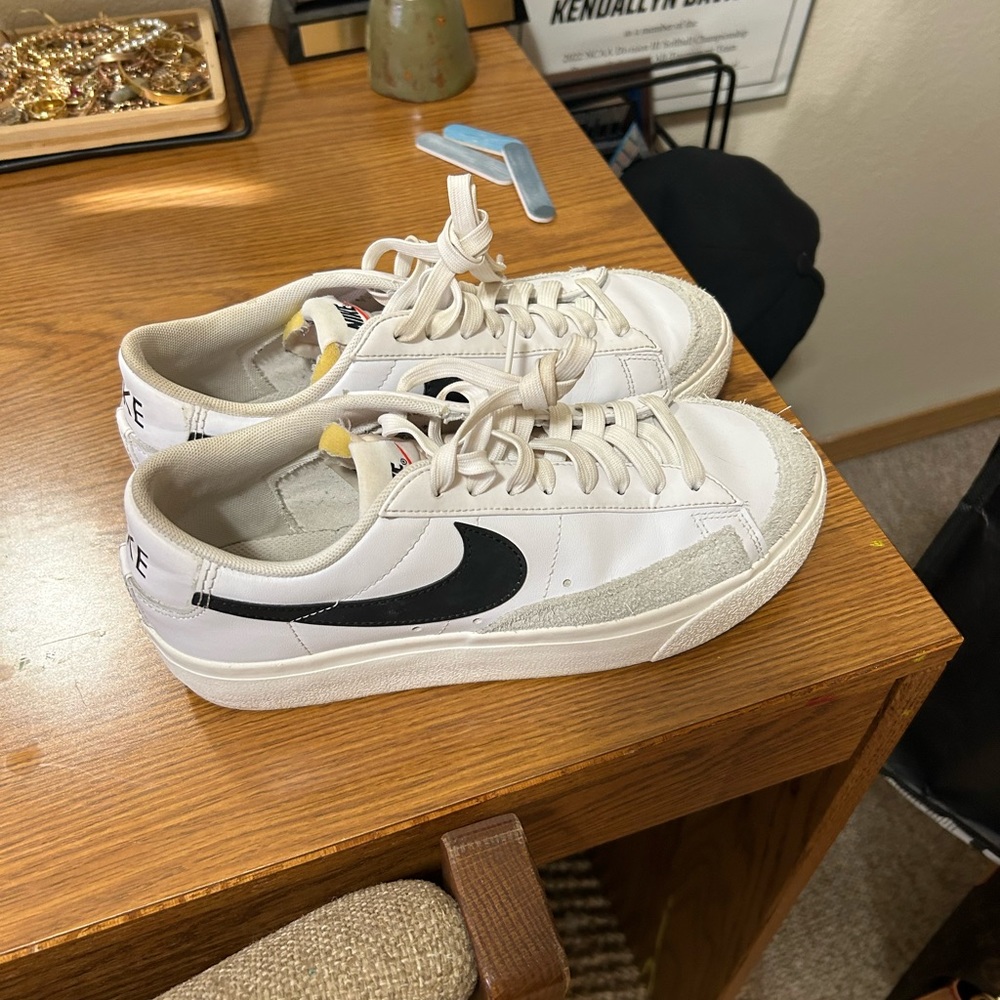 Nike platform low blazers
